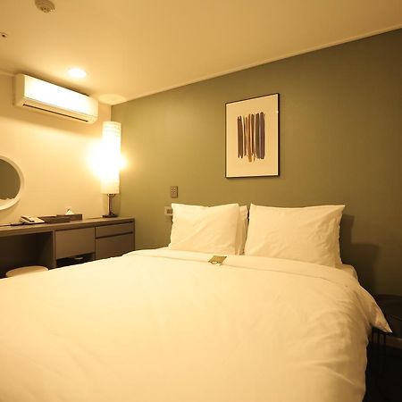 The Hotel Young Inn โซล ภายนอก รูปภาพ