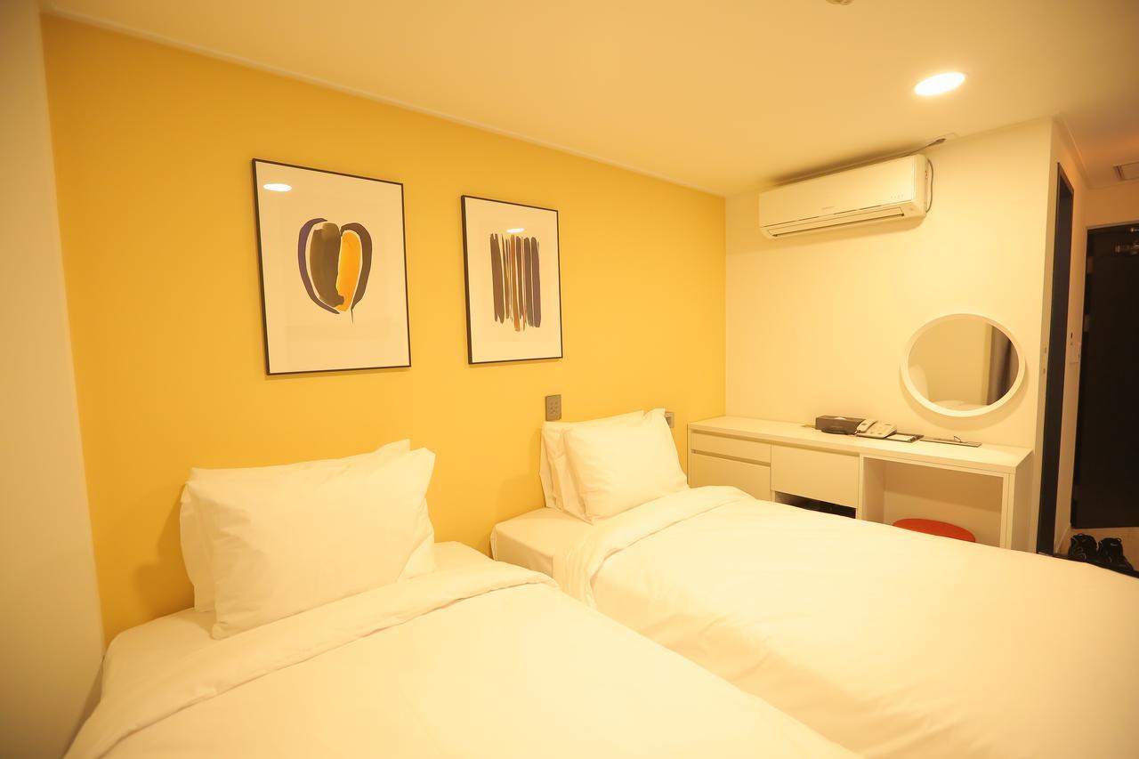 The Hotel Young Inn โซล ภายนอก รูปภาพ