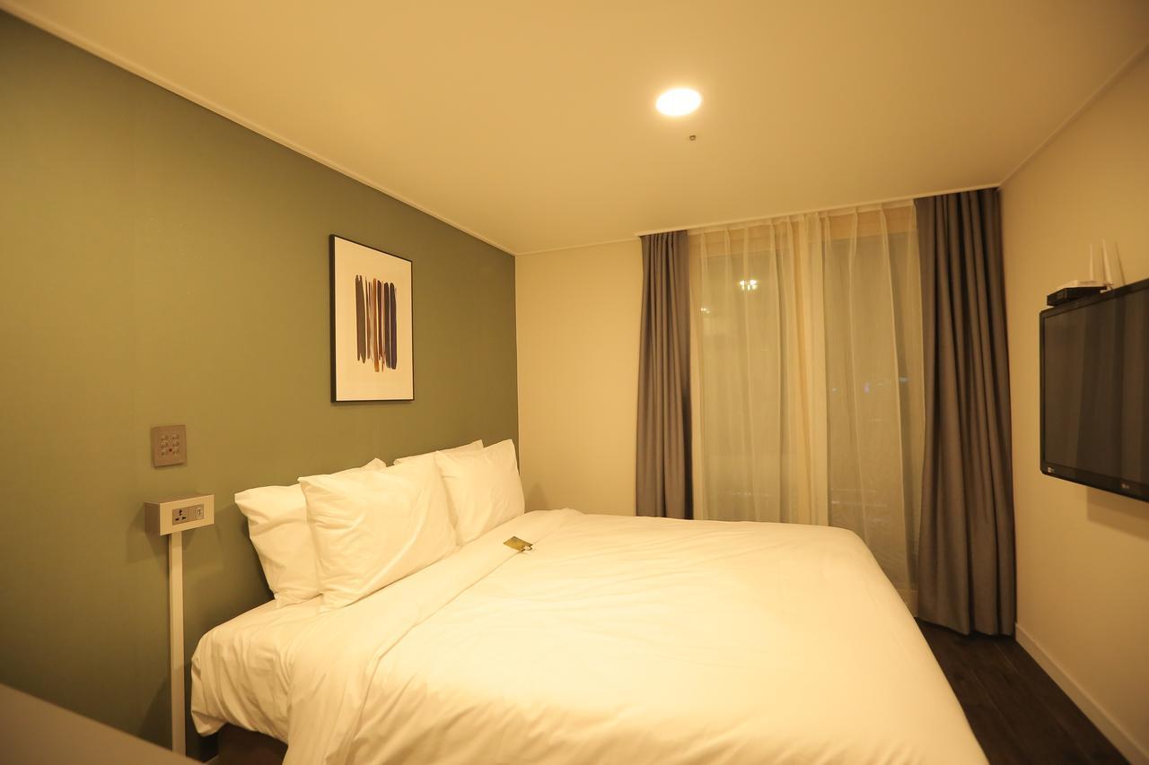 The Hotel Young Inn โซล ภายนอก รูปภาพ