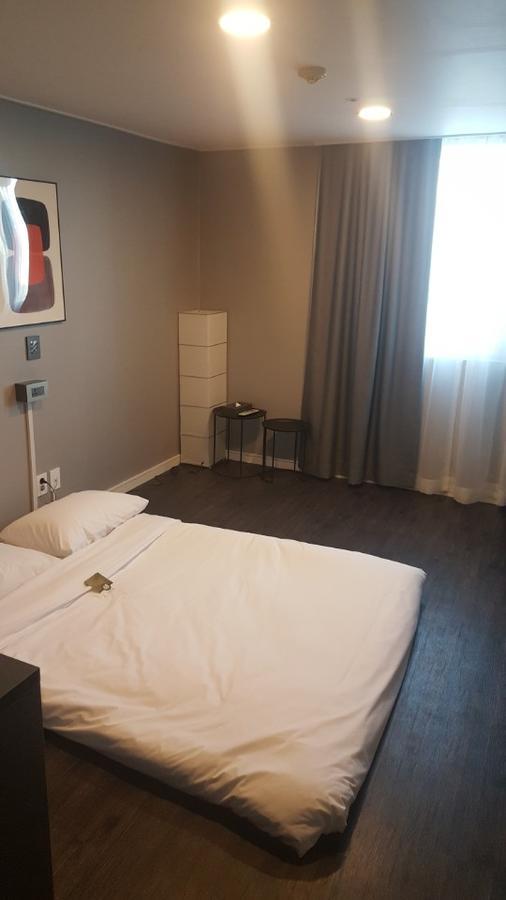 The Hotel Young Inn โซล ภายนอก รูปภาพ